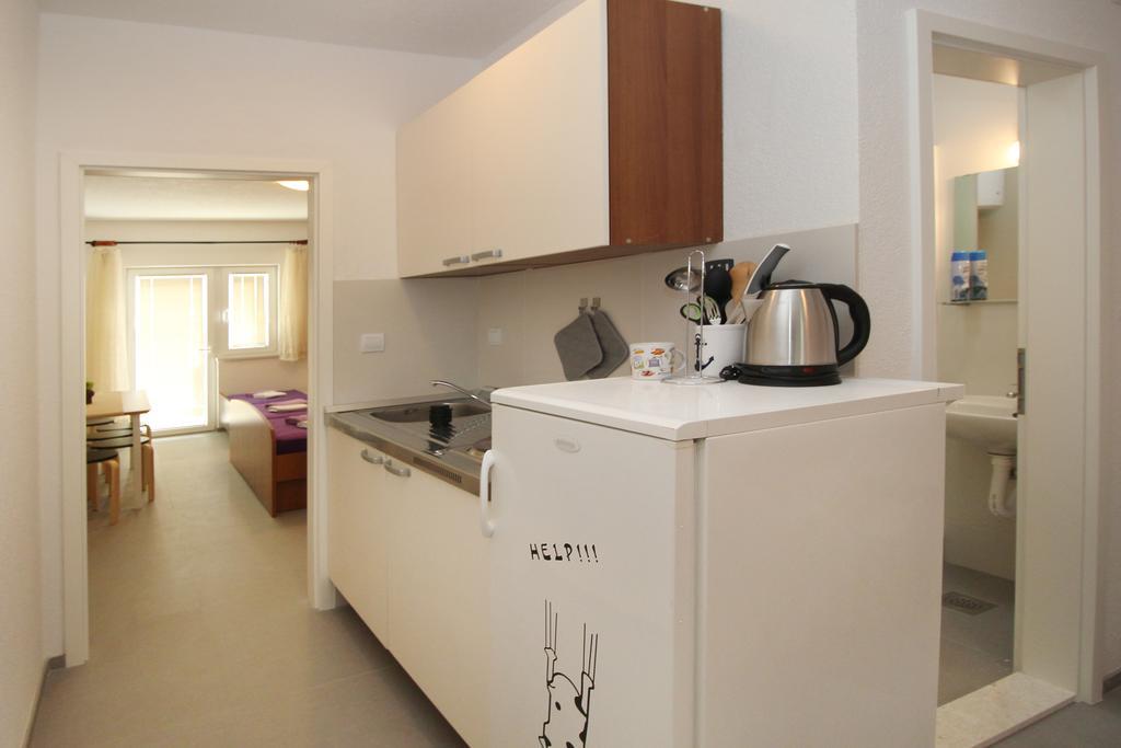 Stanicicke Apartments Baška Voda Exteriör bild