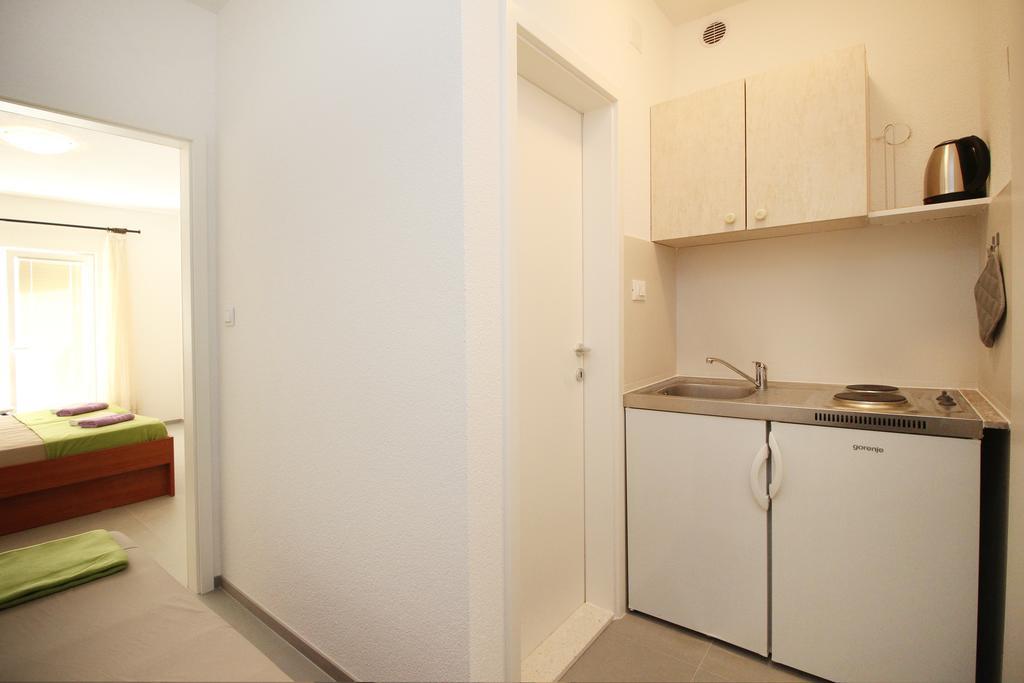 Stanicicke Apartments Baška Voda Exteriör bild